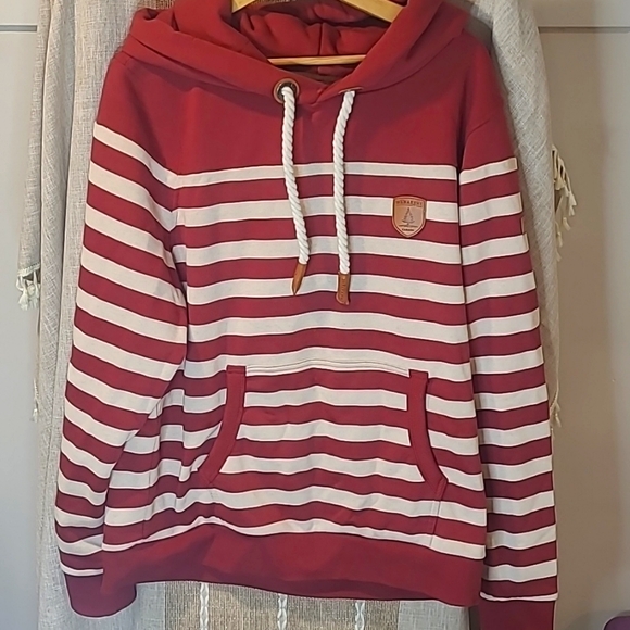 Item #17 NWOT Women's Wanakome Hoodie sz XL - Picture 2 of 5